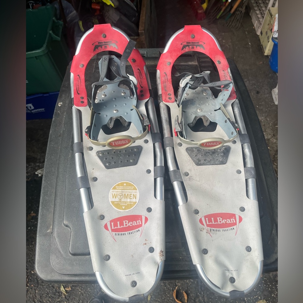 Womens LL BEAN snow shoes sz 5-9